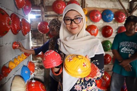 Penuhi Kebutuhan Masker, Melati Erzaldi Gandeng IKM Babel
