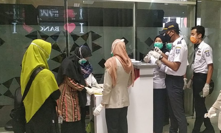 Kawal Informasi, Tim Gugus Tugas Covid-19 Babel Perketat Pemeriksaan Penumpang dari Batam